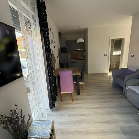 شقة Velebit زادار