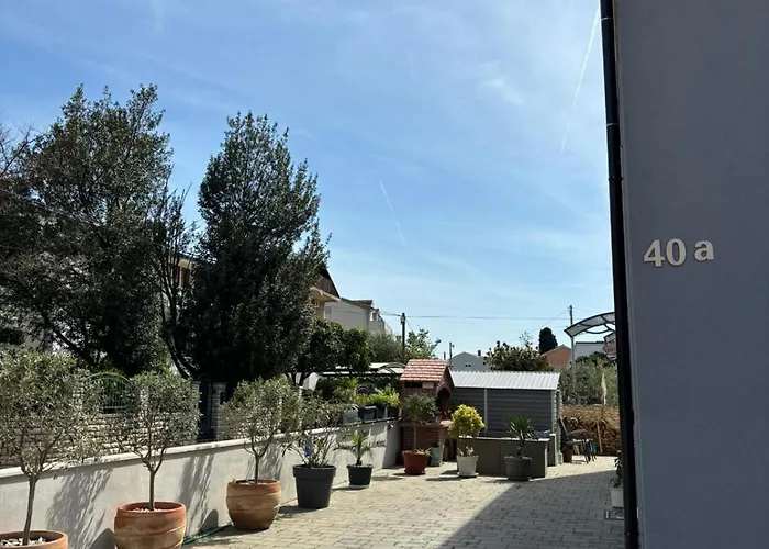 Velebit Appartement *